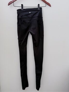 Lululemon Black High Rise Leggings Size 2 Pockets Athletic Yoga